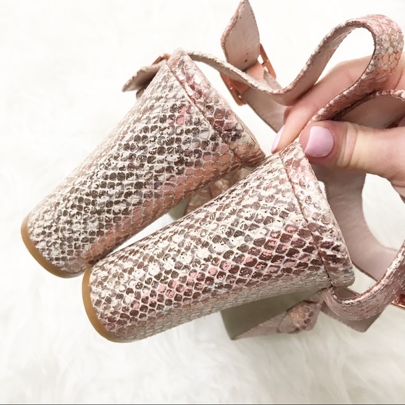 Vince Camuto Rose Gold Snake Skin Block Heels 7 - Picture 6 of 7